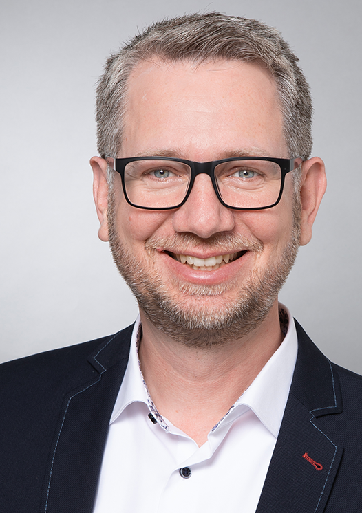 Geschäftsführendes Vorstandsmitglied: Dr.  Christoph Schiefer