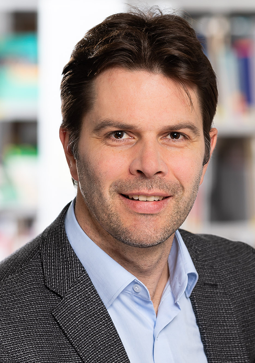Vizepräsident:in: Dr.  Sascha Wischniewski